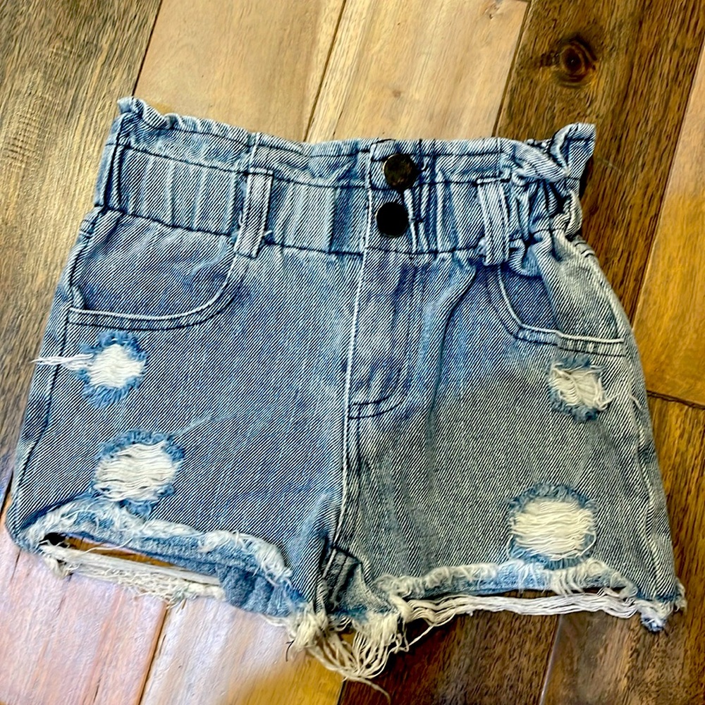 Girls cut off denim shorts